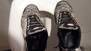 Je pisse dans mes Nike TN Gay