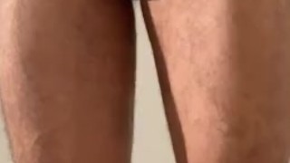 Jugando con mi pene y mi Príncipe Alberto