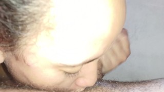 handjob on the dick while I suck the balls with a lot of spit🍌⚽️⚽️💦😋🤤