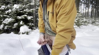 HOT TWINKS JERKING OFF IN DEEP SNOW! CUMMING ALL OVER SNOW!