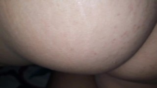 La suegra mostro el coño al yerno! Yerno cogiendo a su suegra caliente hasta correrse dentro de ella