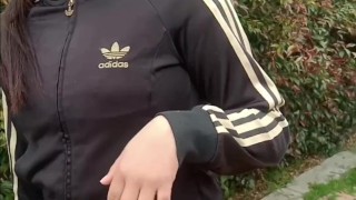 Terapeuta ME revisa la lesión Y De cura me da una follada por mi enorme coño