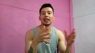 El Plomero me folla en el patio de mi casa con su vergota curva