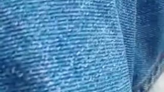 ركبت في طاكسي جلس حدايا واحد قيمت عليه