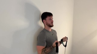 Giant growth - gym buddy grows while you shrink