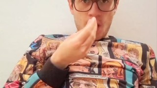 Vieni a ingoiare il mio cazzo mentre sborro (sega con tanto latte)