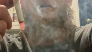 Smoking a cig for y'all 😶‍🌫️💨💨😘