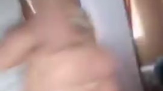 Teenager con il cazzo grasso sborra