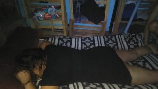 Le hago masajes a mi vecina con su vestido sexy