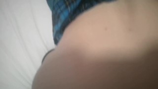 SEXO CASERO Colegiala Caliente me pide que la ponga de perrito