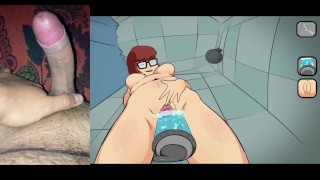 Masturbandome en la ducha jugando