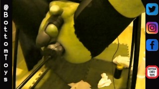 Sur mon sling avec la fuckmachine et mon gode Alien de sinnovator intensif