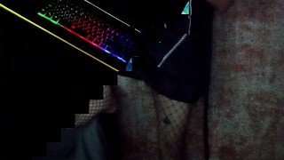 I need you to suck my cock and feet (Preview)
