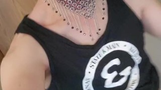 Soldier just Demands Everyone in the World see Him Naked!