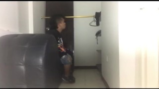 la vendedora de muebles salió cariñosa yo como buen caballero la atiendo y le doy su mamada de culo