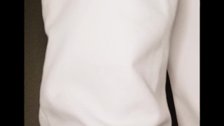 秘密の時間：昼休み中にオフィスでディルドを使った自慰。絶頂寸前でディルドが抜けてしまい、満足できずに終わってしまった。自慰／既婚女性／日本人／アマチュア／服を着たまま／ディルド／ごく薄いモザイク処理