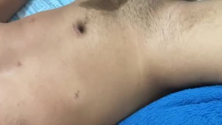 I masturbate my cock and ejaculate on my abdomen 🔥