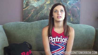 Sweet Cheerleader Mary Jane Toys Herself