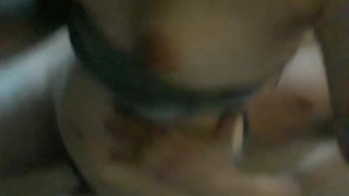 Inocente jovencita me resguarda de la lluvia y me deja correrme dentro de ella (Ricas tetas)