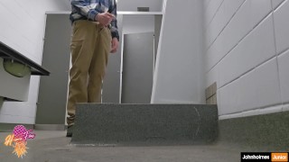 4k johnholmesjunior visits vancouver sports complex to shoot massive loadof cum from huge white cock