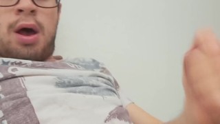 Guarda la mia faccia quando sto per venire! (bell'orgasmo)!
