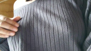 ノーブラニットでお目乳首オナニーして甘イキする巨乳日本人女性♥️