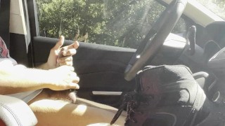 Showing off to the cars passing by 🚗