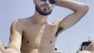 cock out on paddle board