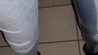 Pee jeans risky public