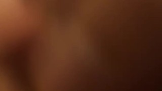 Jovencito masturbandose su gran polla