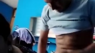 De perrito me llena de semen