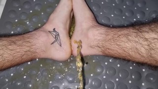 Pissing on those feet wishing it was you (dirty talk/joi)