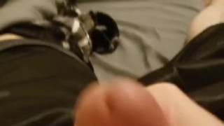Just playing with my cock😋