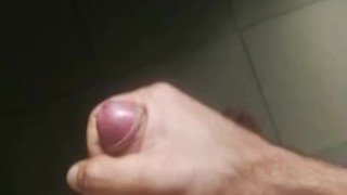 Pinche Méxicano guerrero afila su espada caliente ⚔️