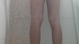 teen twink sexy white 18 anos tomando banho molhadinho