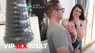 Shy Slut Amanda Hill Has Her Pale Pussy Fucked Good By Casting Guy – VIP SEX VAULT