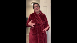 Sexy BBW Sings Song For You Naked