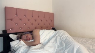 AMATEUR LLEGO DE TRABAJAR Y ENCUENTRO A MI ESPOSA DESNUDA