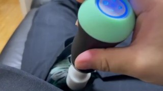 Messing around with a dick デンマでチンコいじり