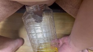 丸見え！！放尿シーン大公開！！