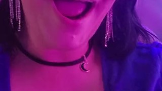 Amy Loves to Tease