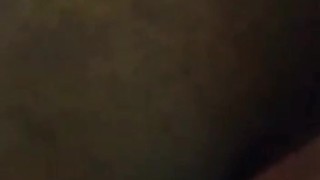 Minha esposa masturbando sua buceta até que ela esteja molhada de tesão