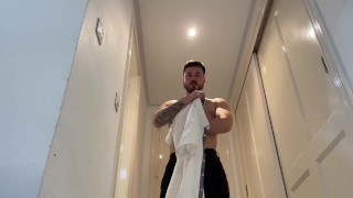 Macrophilia - tiny kept guessing - worship? Crush? Vore?