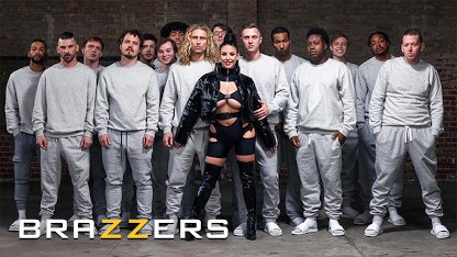 Brazzers - 安吉拉·怀特 (Angela White) 在接受大规模颜射之前谈论真正的下流内容并吸吮鸡鸡