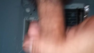 Daddy nag jakol sa tapat ng Aircon.