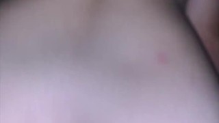 Flaca tetona y culona disfrutando con su amiguito