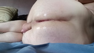 Anal fun with huge sextoy