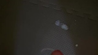 Jerking off alone end up with huge cumshot
