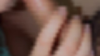 【エロ過ぎる唇でちんぽをしゃぶるバキュームフェラ動画】音がやばい！エロい！口内発射！