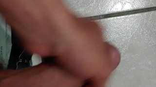 Mi novio me hace videochat y me corro para el /Mucho semen /Tragate mi semen